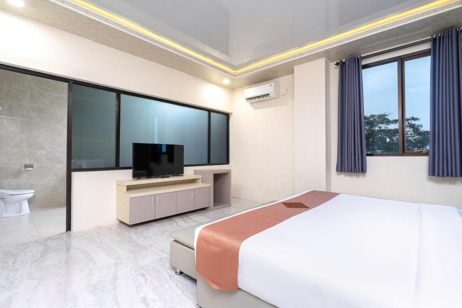Grand Valonia Hotel เจมเบอร์ ภายนอก รูปภาพ